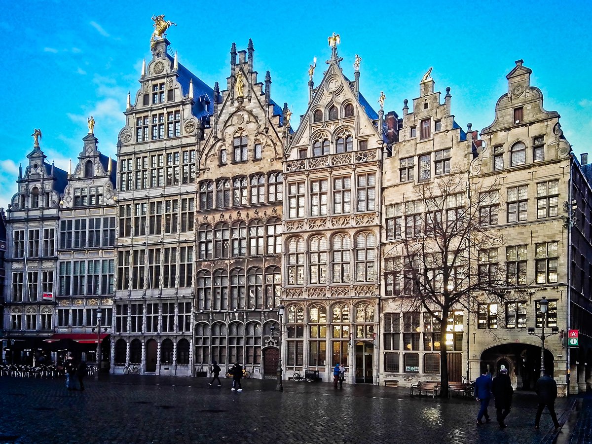 Market square with Flemish houses