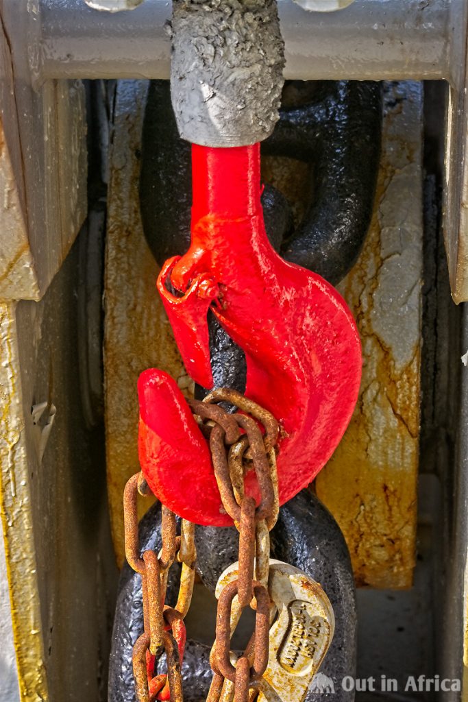 Snap hook on anchor chain